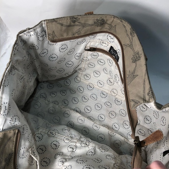 Honey a Bee Print Travel Bag - Picture 6 of 6